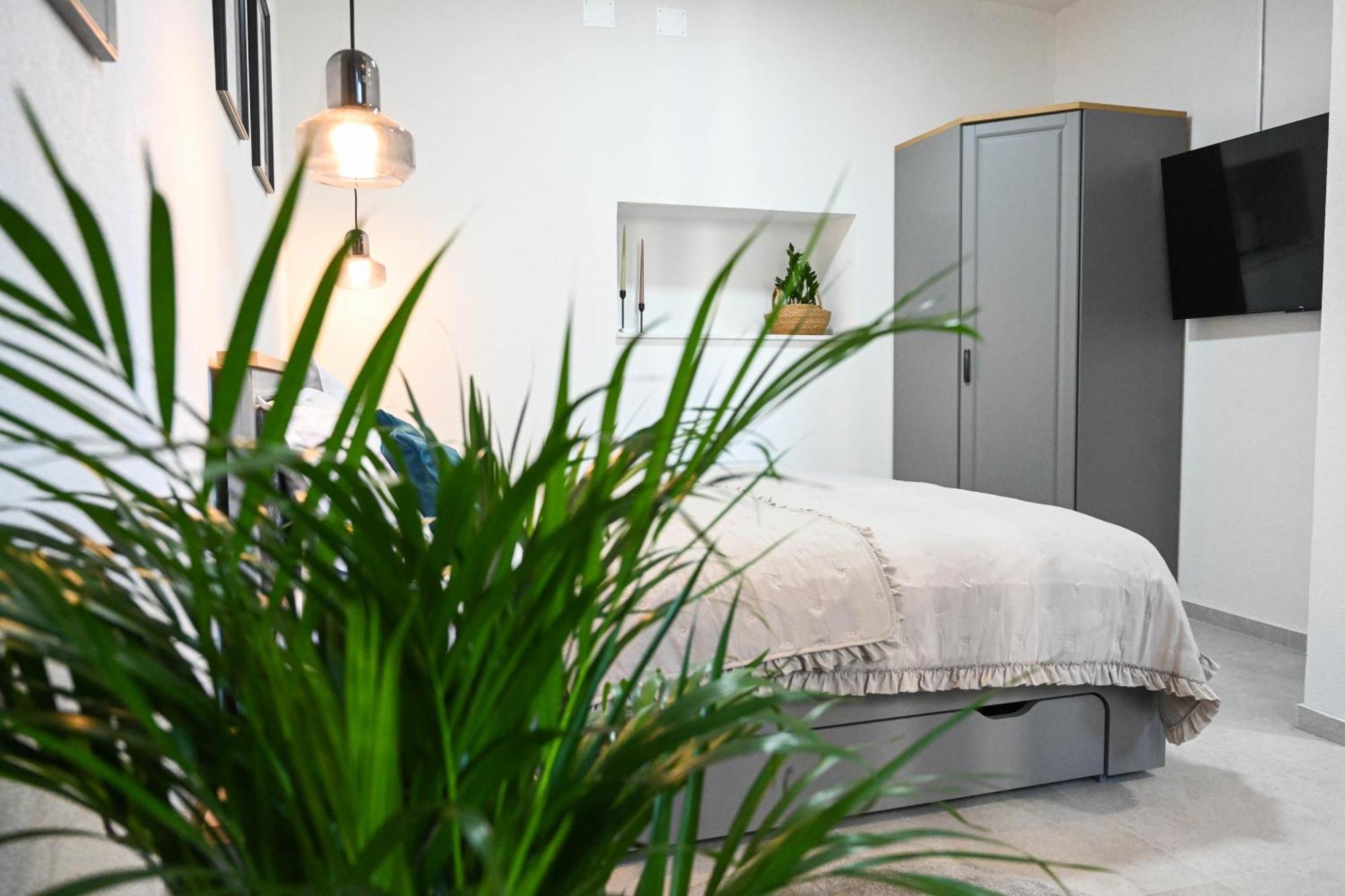 4-Star Design Apartments Bubamara Задар Экстерьер фото